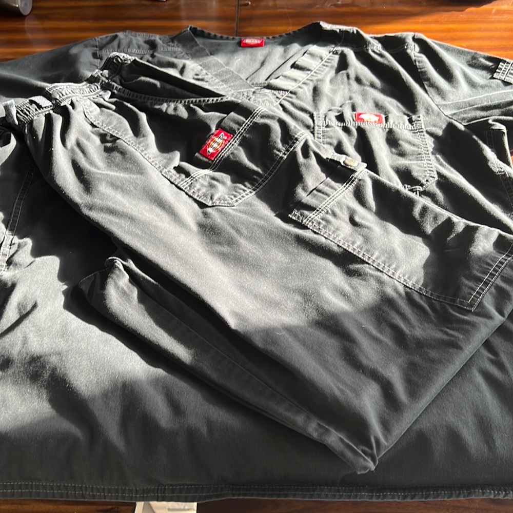 Dickies Scrubs